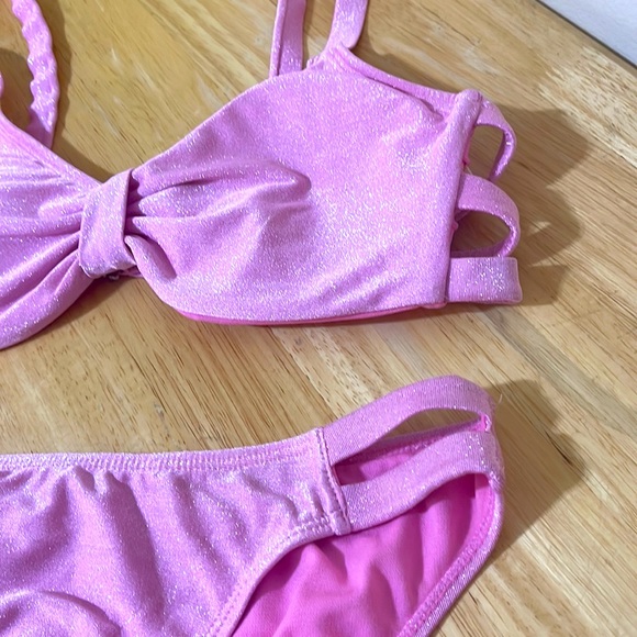 Pink Shimmer Bikini 🌸 - Picture 2 of 3